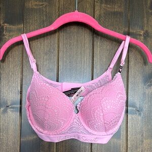 Victoria's Secret Pink Lace Underwire Push-up Bra 34C